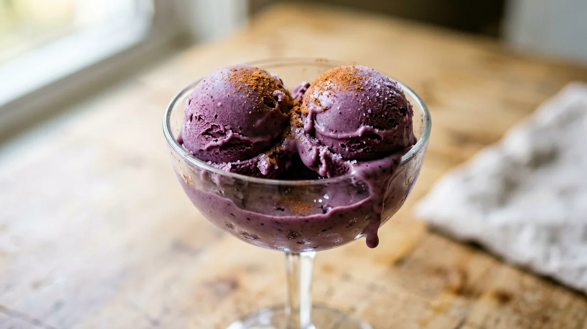 Sorbetto d'uva nera alla cannella